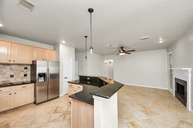 Building Photo - 4418 Ringrose Dr