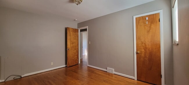 Building Photo - 18258 Curtain Ave