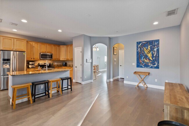 Building Photo - 9797 Portofino Dr