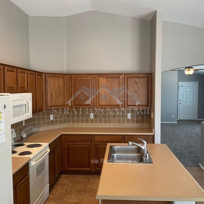 Building Photo - 6020 N Milano Ct