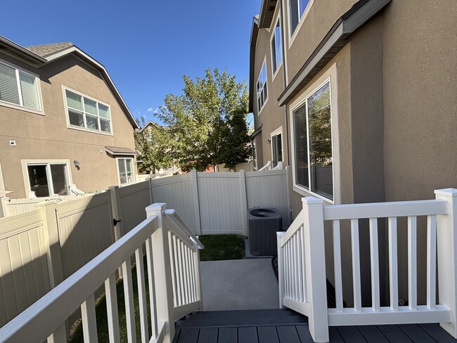 Building Photo - 5052 Moray Ct