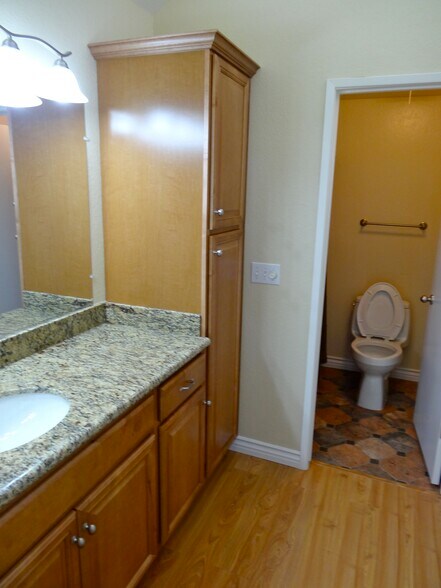 Bathroom - 26701 Quail Crk
