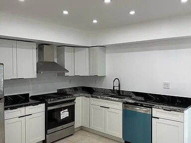 Building Photo - 50 NE 132nd Terrace