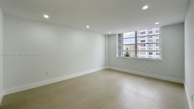 Building Photo - 2750 NE 183rd St