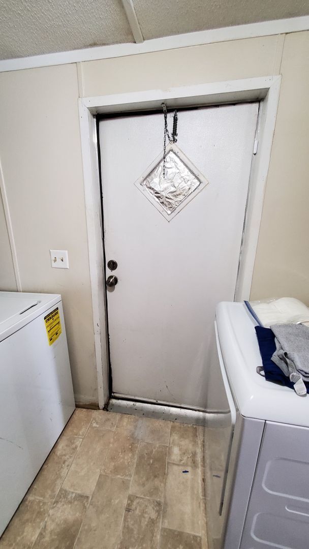 Building Photo - Trailer in Pinecrest Village in West Shrev...