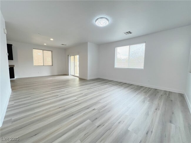 Building Photo - 8821 Steaming Thunder Ct