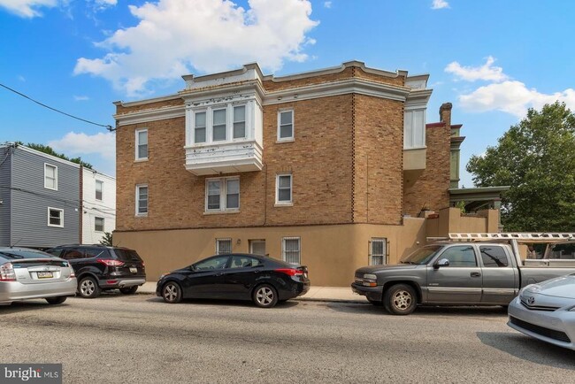Building Photo - 846 Corinthian Ave