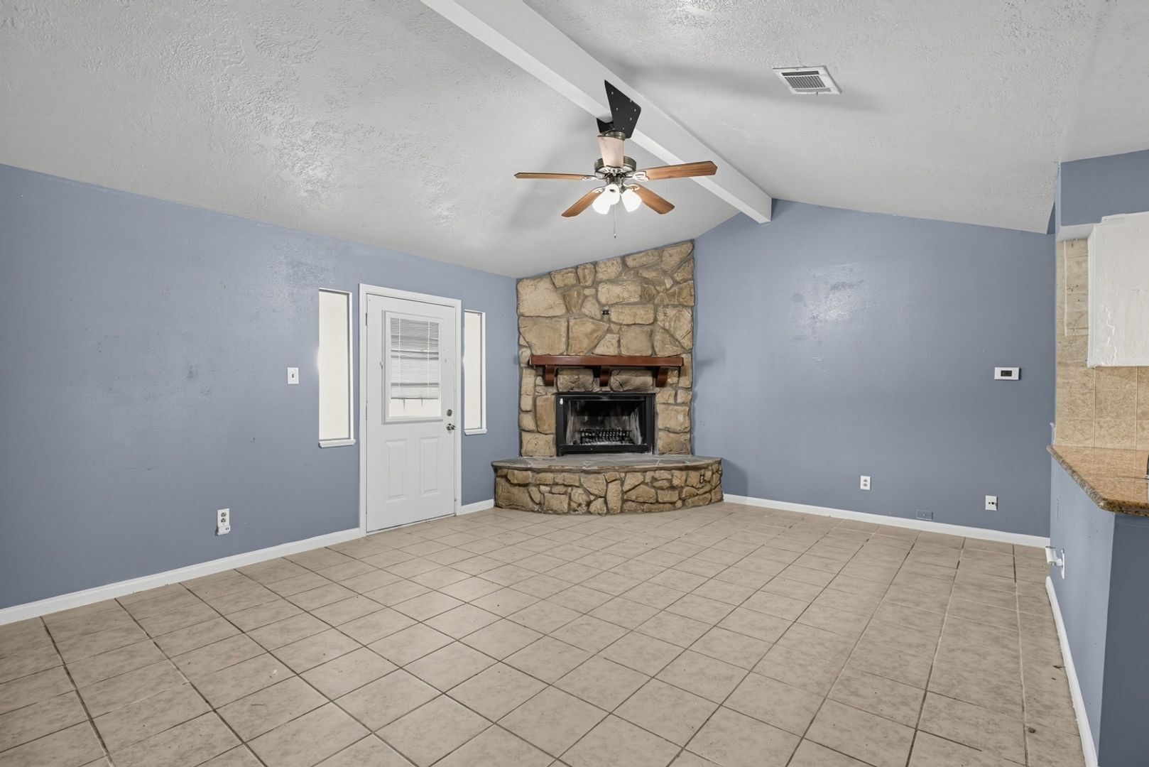 Building Photo - 1901 Fairfield Ct N