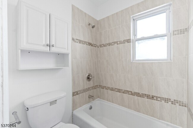 Building Photo - 357 Nesbit Terrace