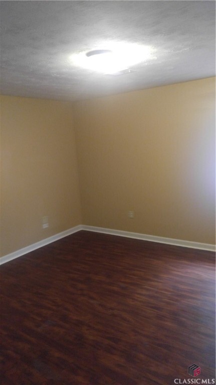 Building Photo - 191 Jockey Club Dr