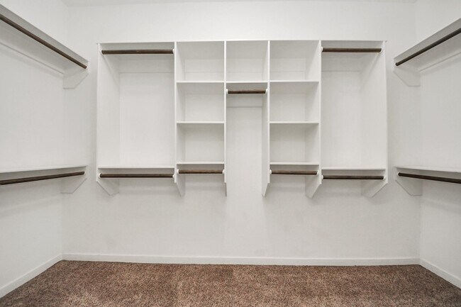 Building Photo - 228 Greenleaf St