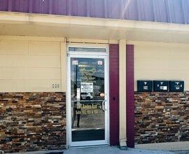 Building Photo - 2307 Bandera Rd
