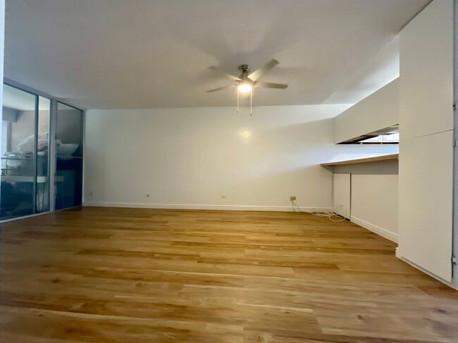 Building Photo - Convenient 2/2/1 with Lanai