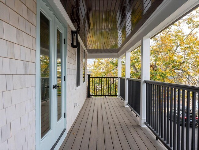 Building Photo - 7 Dearborn St