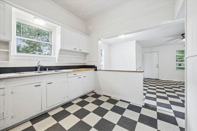 Building Photo - 1214 14th St