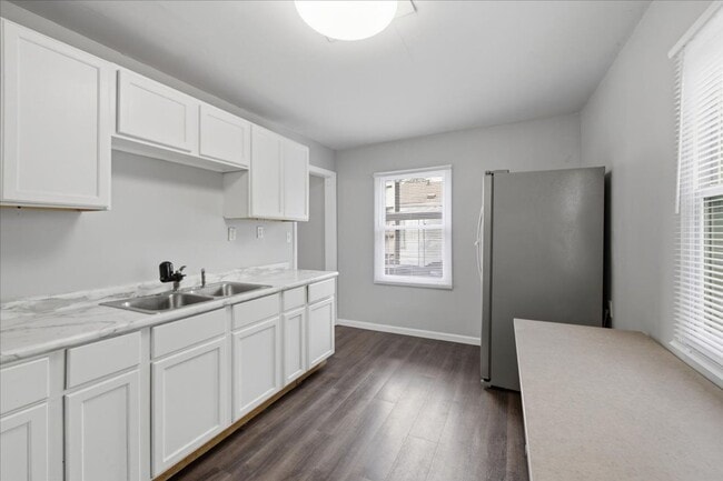 Building Photo - 3705 N Whittier Pl