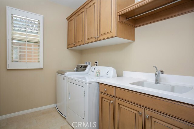 Building Photo - 61 Crestwick