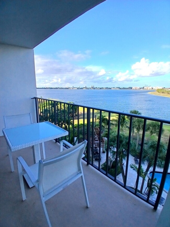 Building Photo - 1830 Embassy Dr