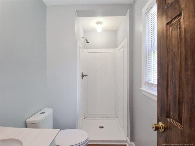 Building Photo - 1086 Essex Pl