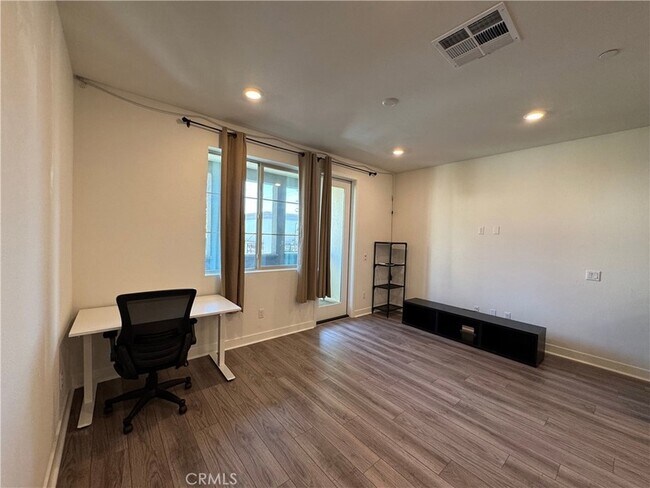 Building Photo - 2626 Glamis Ct