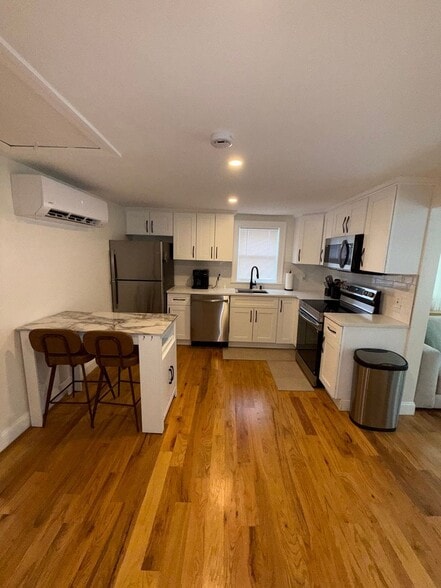 Building Photo - 48A E Pembroke Rd