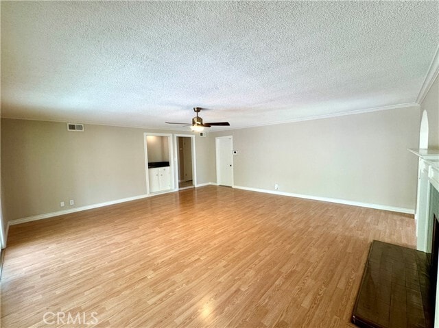 Building Photo - 2319 La Sierra Way