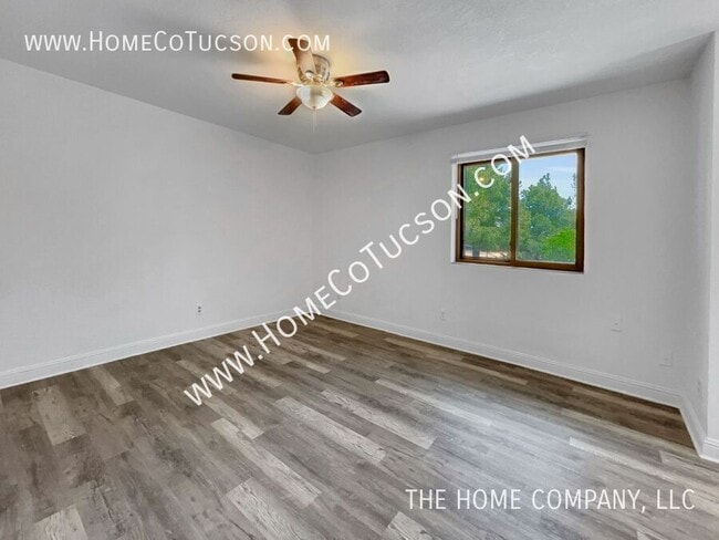 Building Photo - 823 Calle Virada