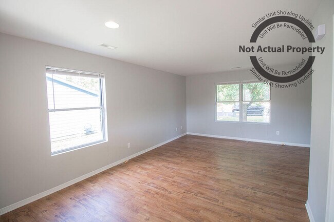 Building Photo - 4620 W Bainbridge Dr