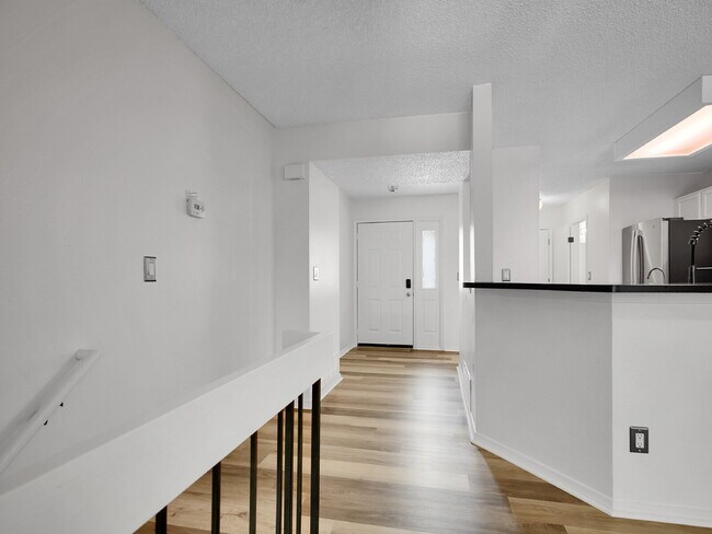 Building Photo - $2,395.00 2 bed, 2.5 bath townhome located...