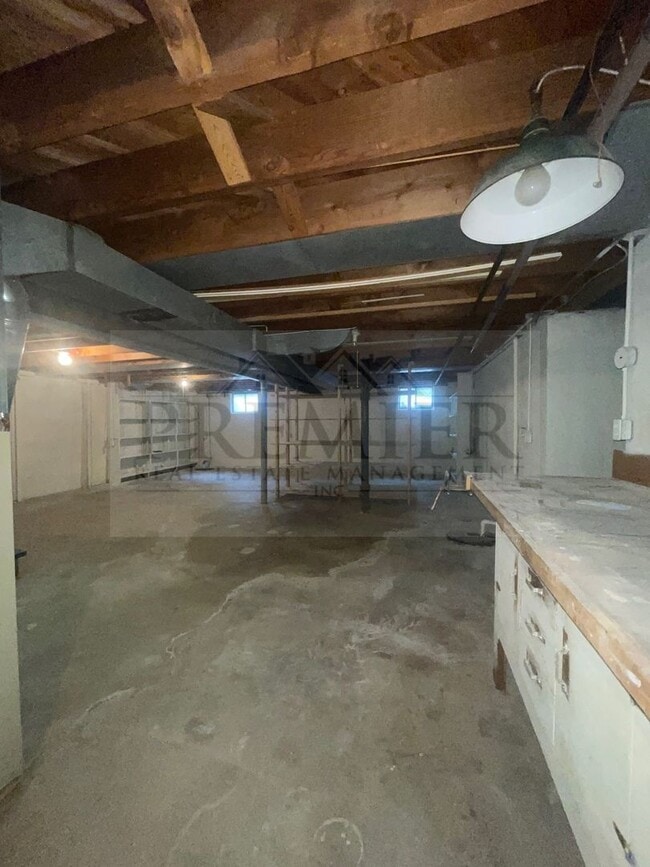 Building Photo - 2712 S Glenwood Ave