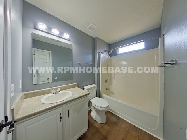 Building Photo - Move-In Ready 4-Bedroom Home Near Duke Field & Eglin AFB – Pet Friendly