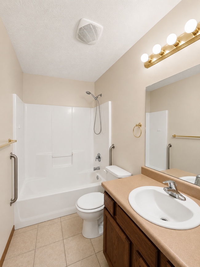 Building Photo - 842 Lorenza Dr