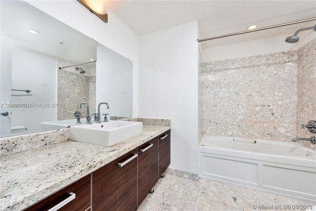 Building Photo - 185 SW 7th St