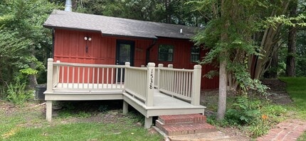Building Photo - Cabin