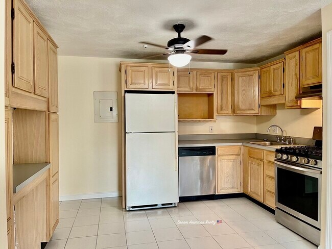 Primary Photo - 5 Kenmar Dr