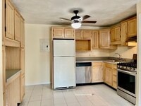 Building Photo - 5 Kenmar Dr