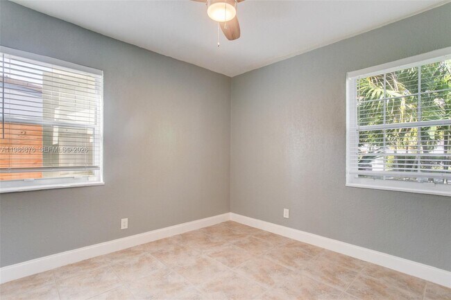 Building Photo - 1632 NW 6th Ave