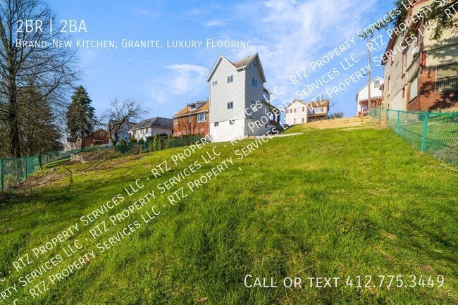 Building Photo - 705 Burbridge St