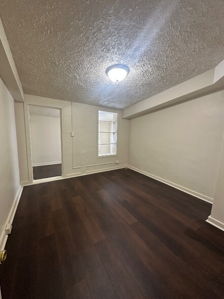 Building Photo - 3332 Frederick Ave