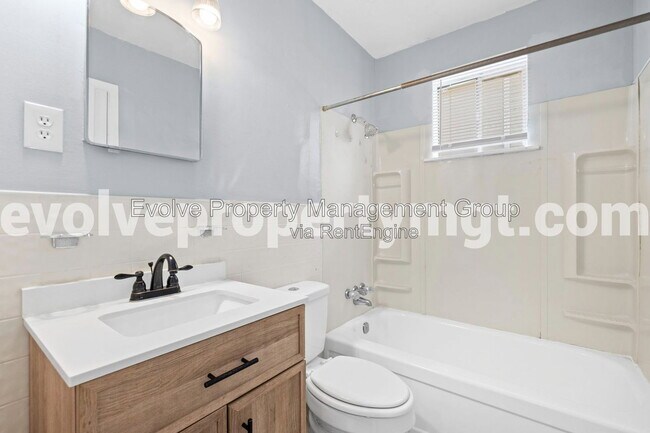 Building Photo - 2020 Vinton Ave