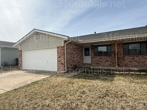 Building Photo - 3113-3115 S Bunker