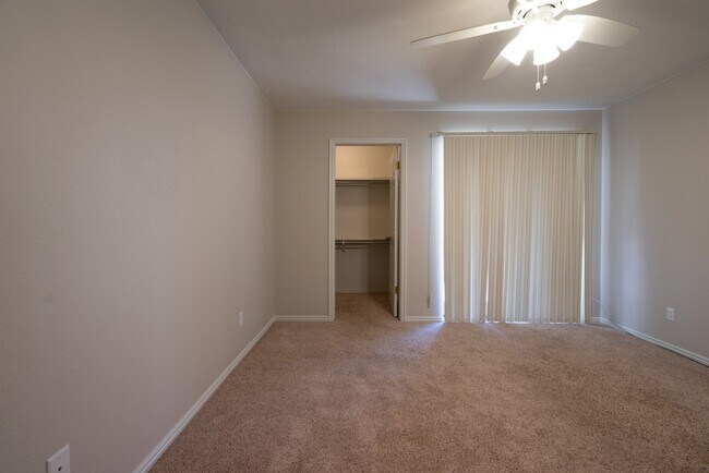 Building Photo - 2 Bedroom & 2 Bath Available in St. George!