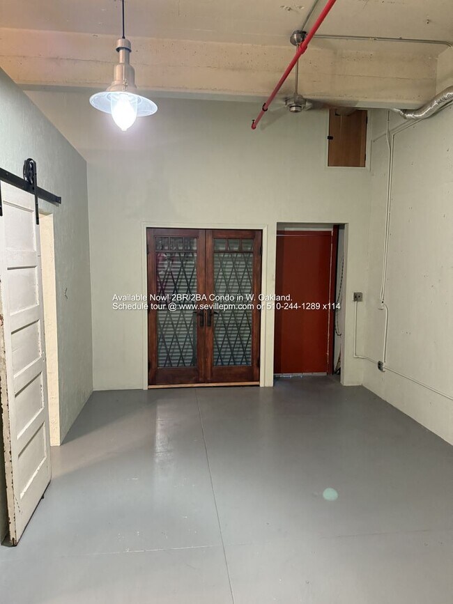 Building Photo - CHIC INDUSTRIAL 2BR/2BA CONDO Available Now!