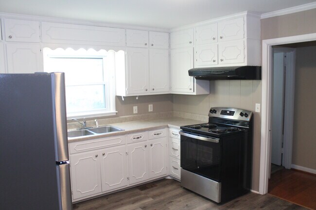 Building Photo - 2602 Gibson St NW