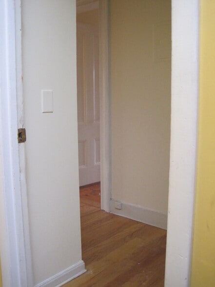 Building Photo - 450 Cumberland Ave