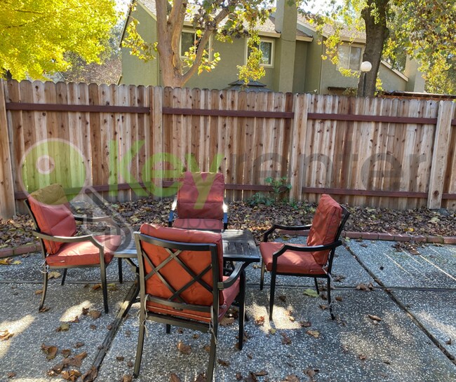 Building Photo - 2692 Bradford Way