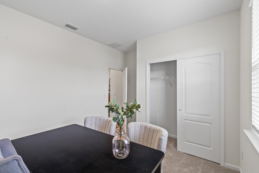 Building Photo - 85 Las Casitas Blvd