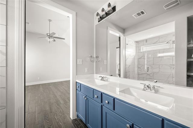 Building Photo - 912 Pearl Pl