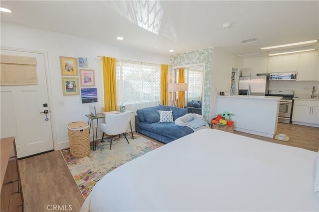 Building Photo - 9109 La Alba Dr