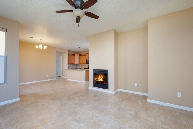 Building Photo - UNFURNISHED Gorgeous 2 Bedroom Home in Ran...